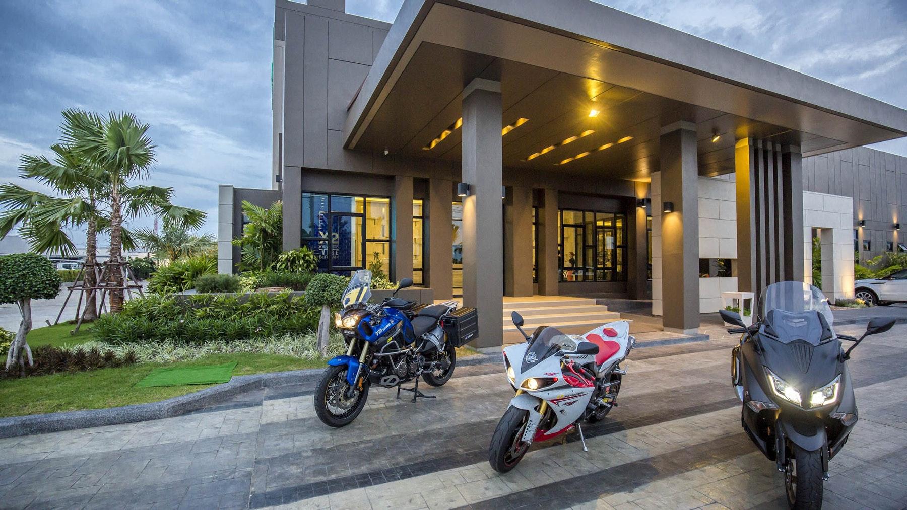 The Crystal Hotel Buriram - Formerly X2 Vibe Бурирам Экстерьер фото