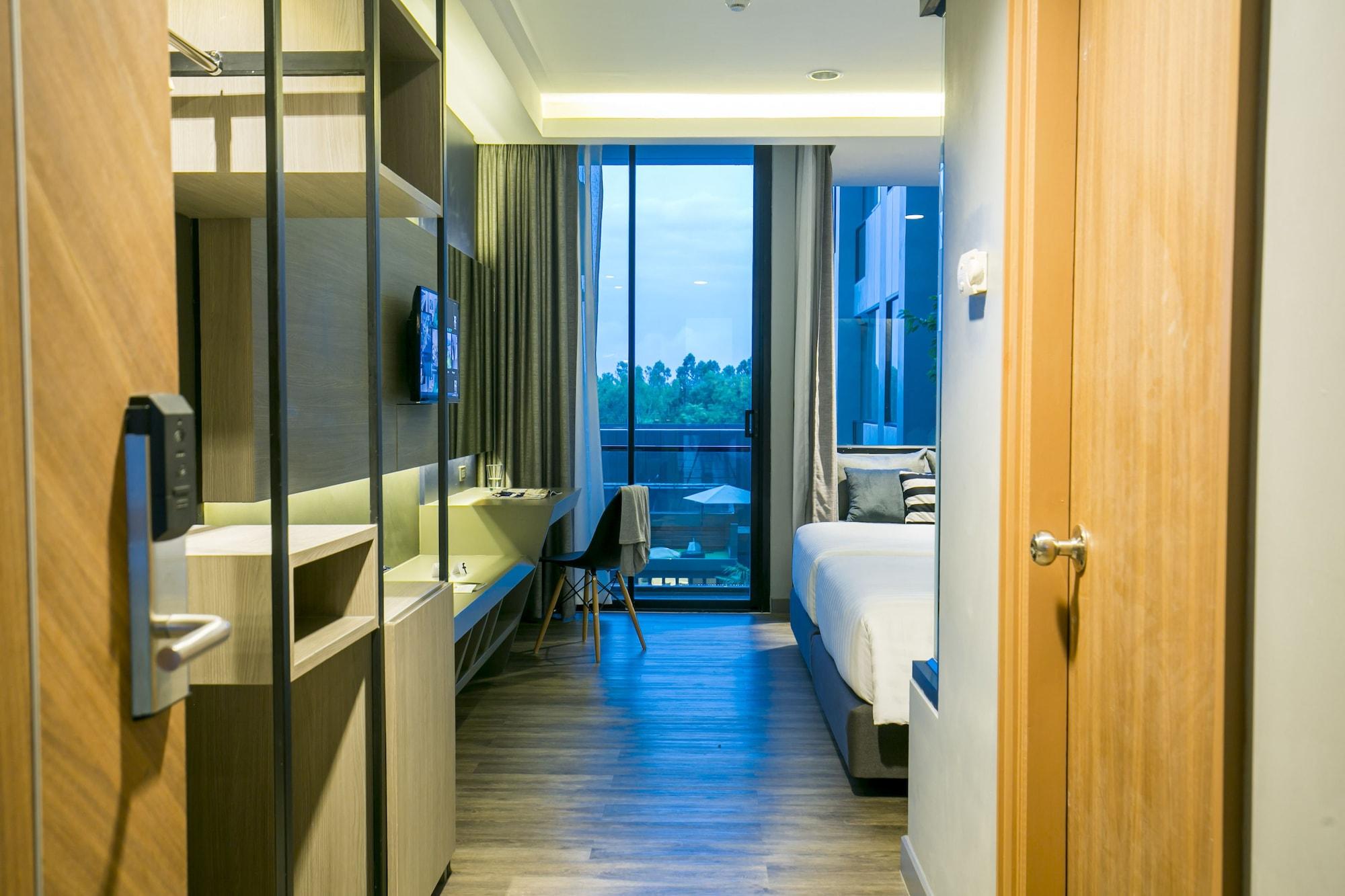 The Crystal Hotel Buriram - Formerly X2 Vibe Бурирам Экстерьер фото